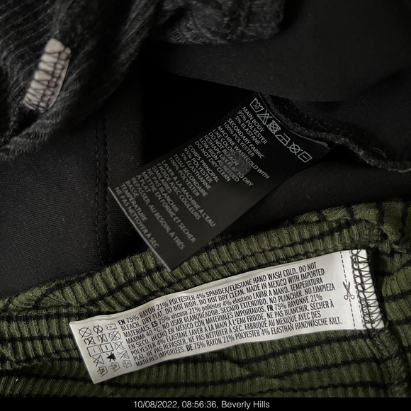 SOLD ♏️ Crop Top Bundle - Picture 9 of 9